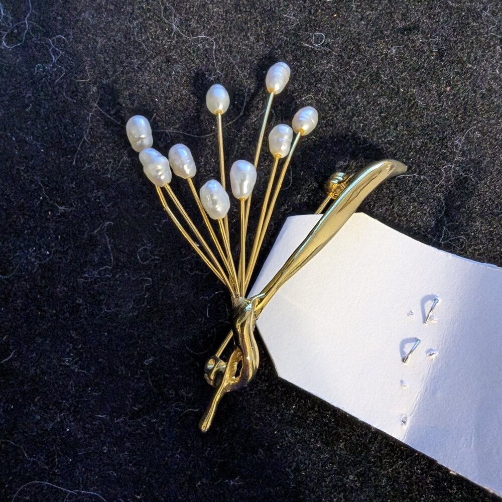 Vintage gold tone pearl spray #26